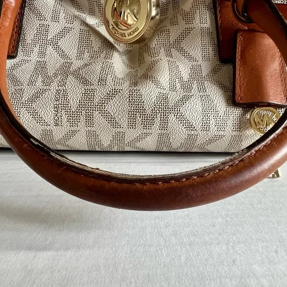 Michael Kors | Lock and Key Good Condition Purse - Picture 2 of 15